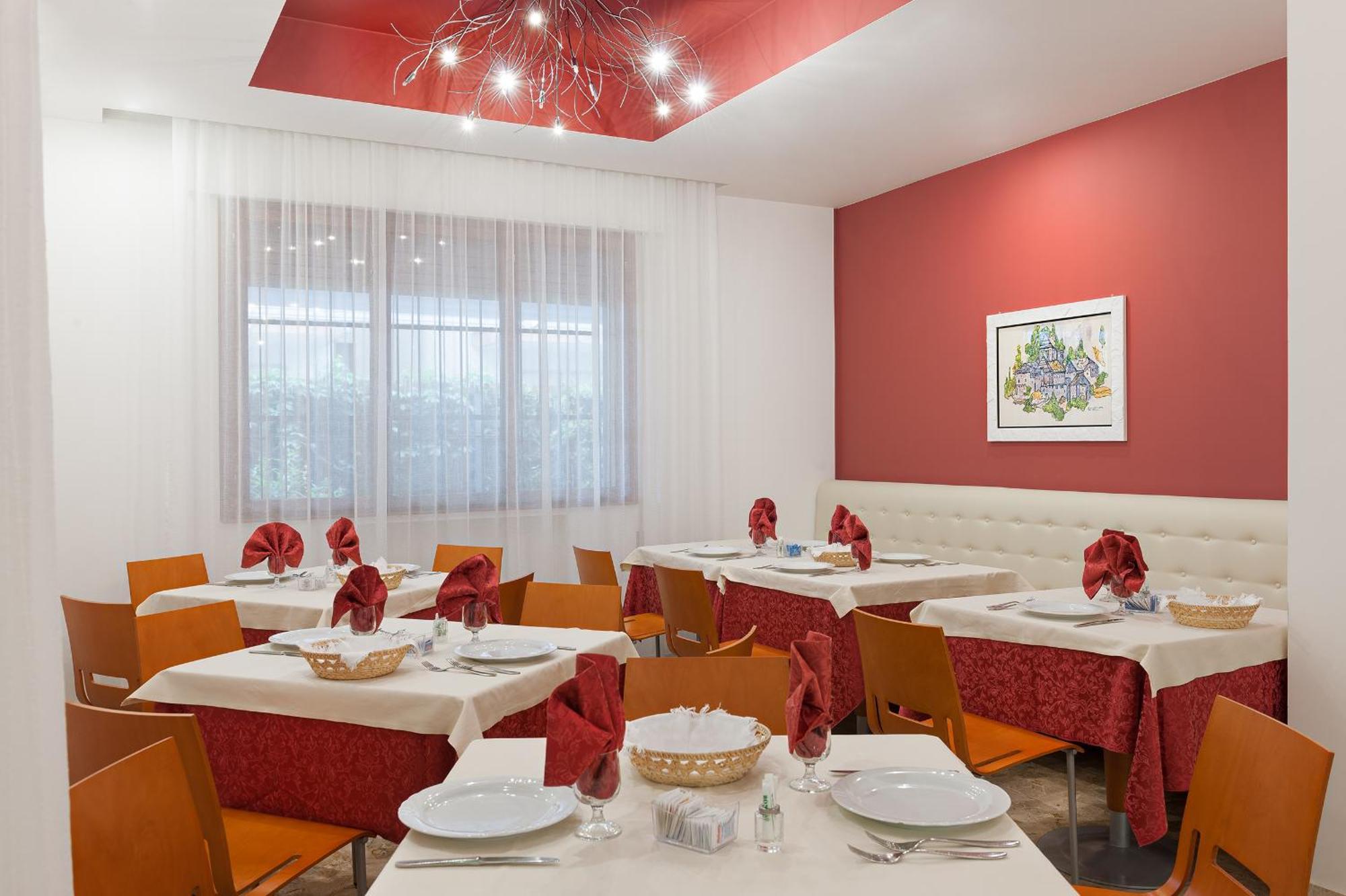 Hotel Europeo Соттомаріна Екстер'єр фото