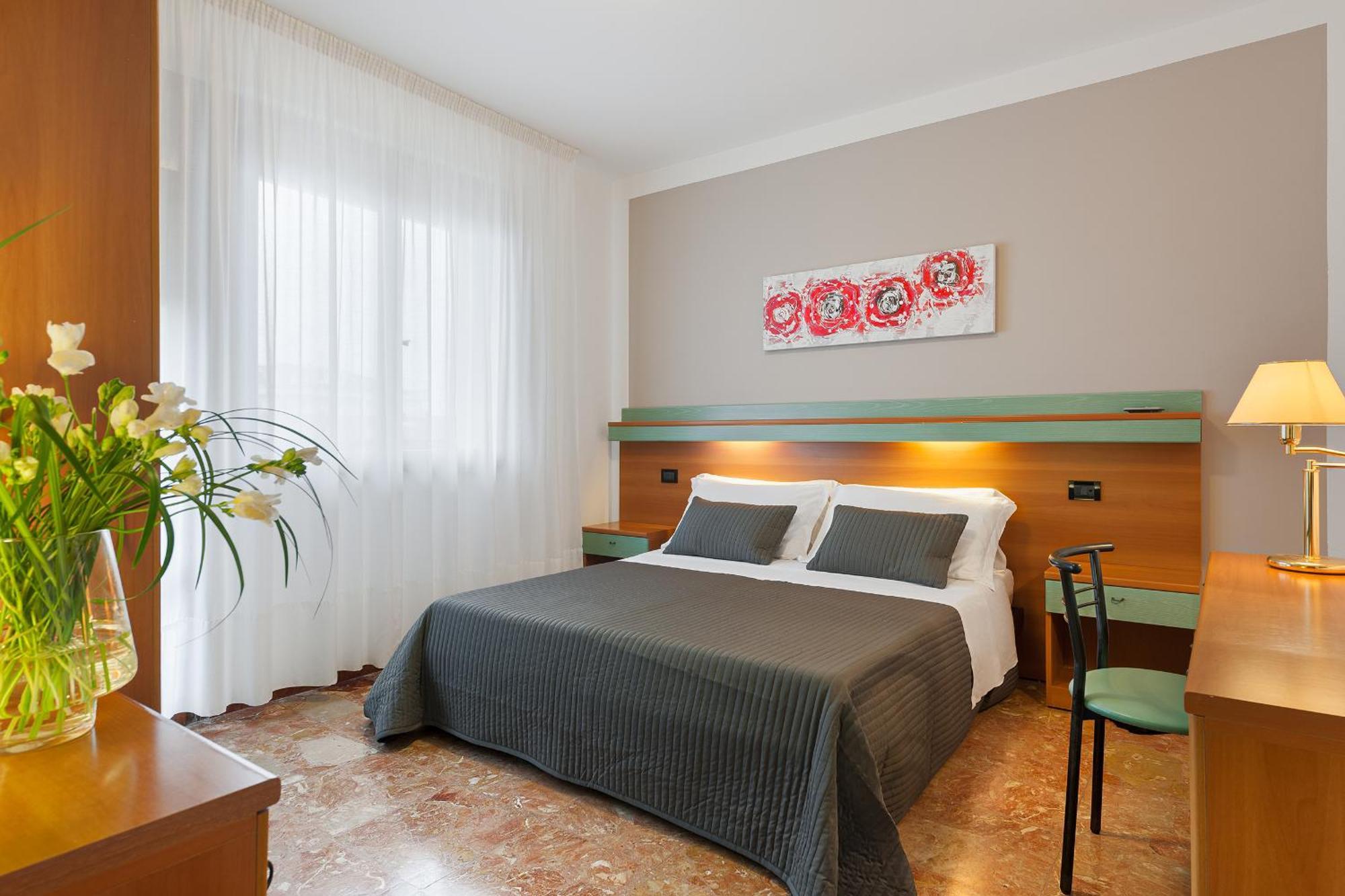 Hotel Europeo Соттомаріна Екстер'єр фото