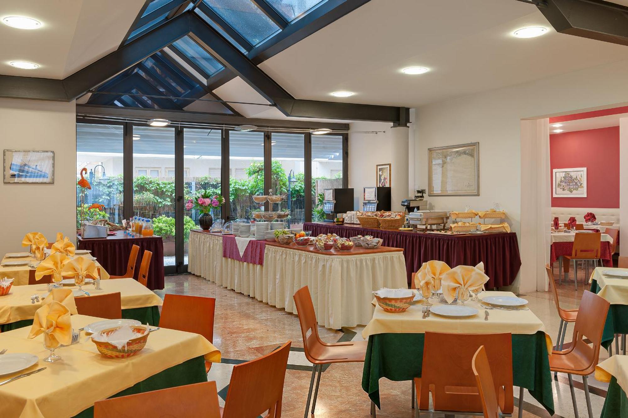Hotel Europeo Соттомаріна Екстер'єр фото