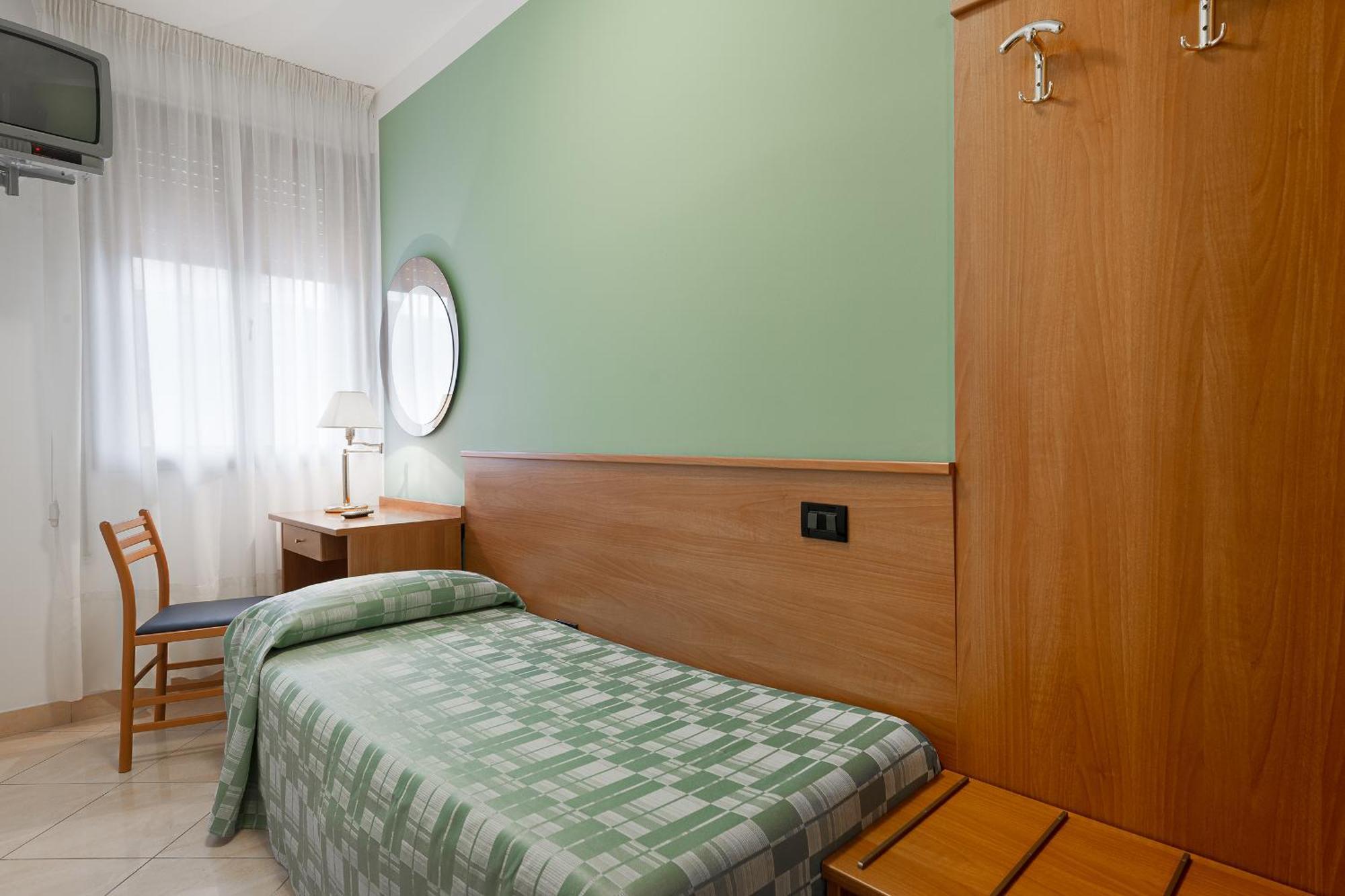 Hotel Europeo Соттомаріна Екстер'єр фото