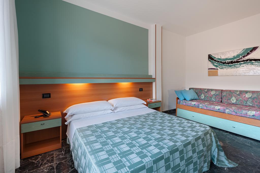 Hotel Europeo Соттомаріна Екстер'єр фото