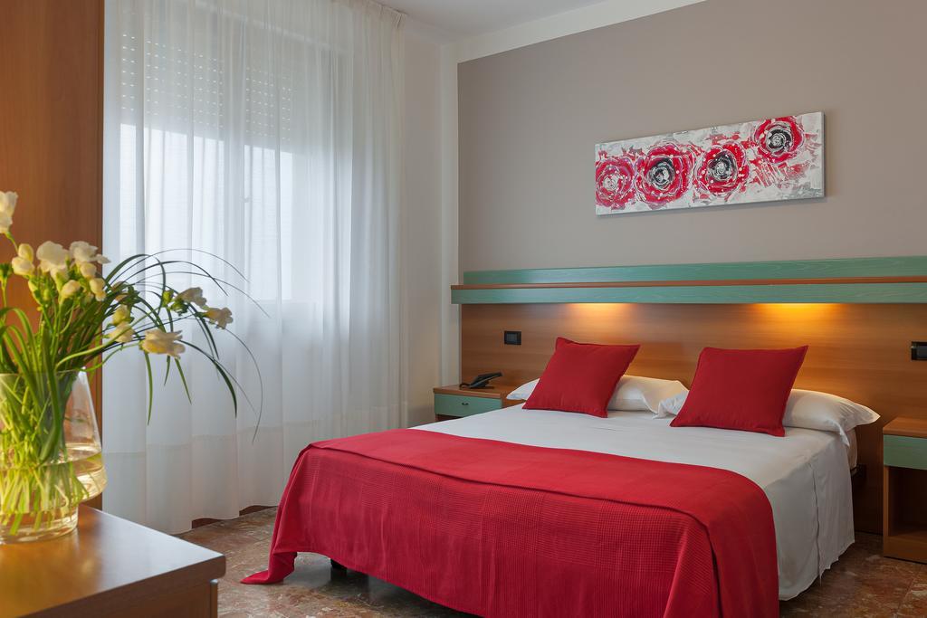 Hotel Europeo Соттомаріна Екстер'єр фото